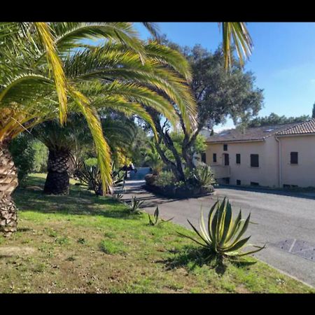 Location Dans Residence Calme, Proche Mer Cavalaire-sur-Mer Luaran gambar