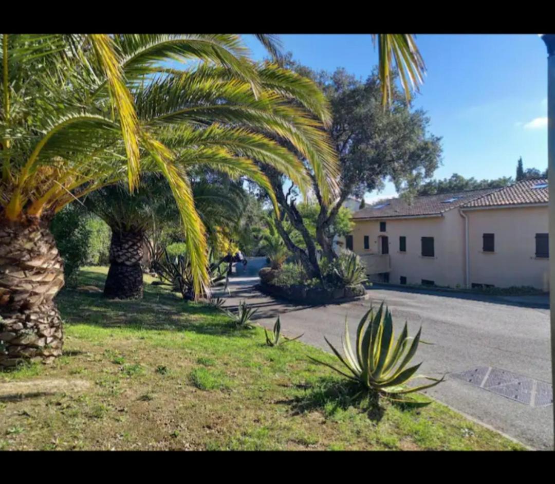 Location Dans Residence Calme, Proche Mer Cavalaire-sur-Mer Luaran gambar